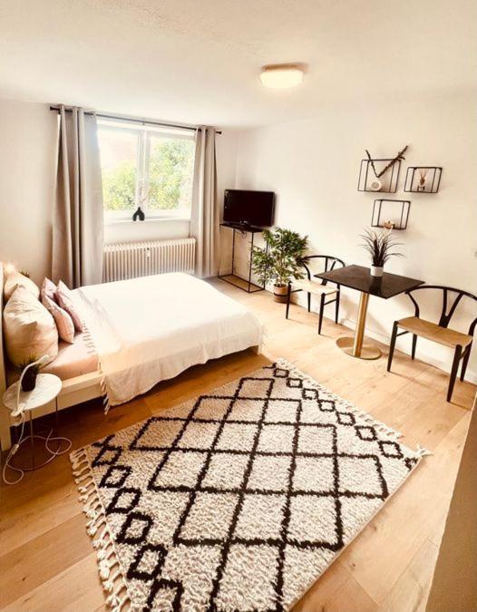 Ferienwohnung An Der Uniklinik Mit Eigener Kueche Und Renoviertem Badezimmer Homburg  Exterior foto