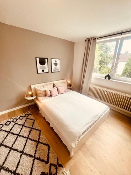 Ferienwohnung An Der Uniklinik Mit Eigener Kueche Und Renoviertem Badezimmer Homburg  Exterior foto
